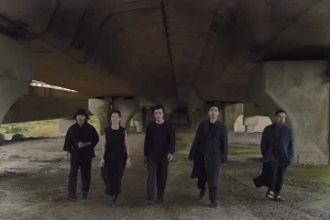 荒山茉莉 Molly in Mountainアー写