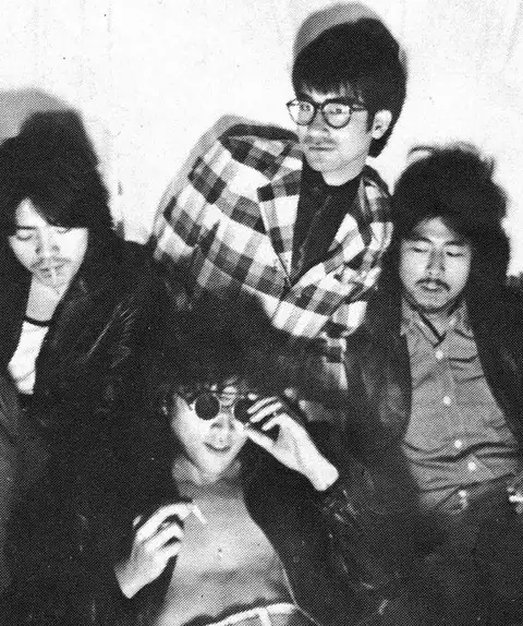 後退青年アー写