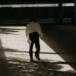 「馬鹿馬鹿しくって美しくって」deadbodyアートワーク