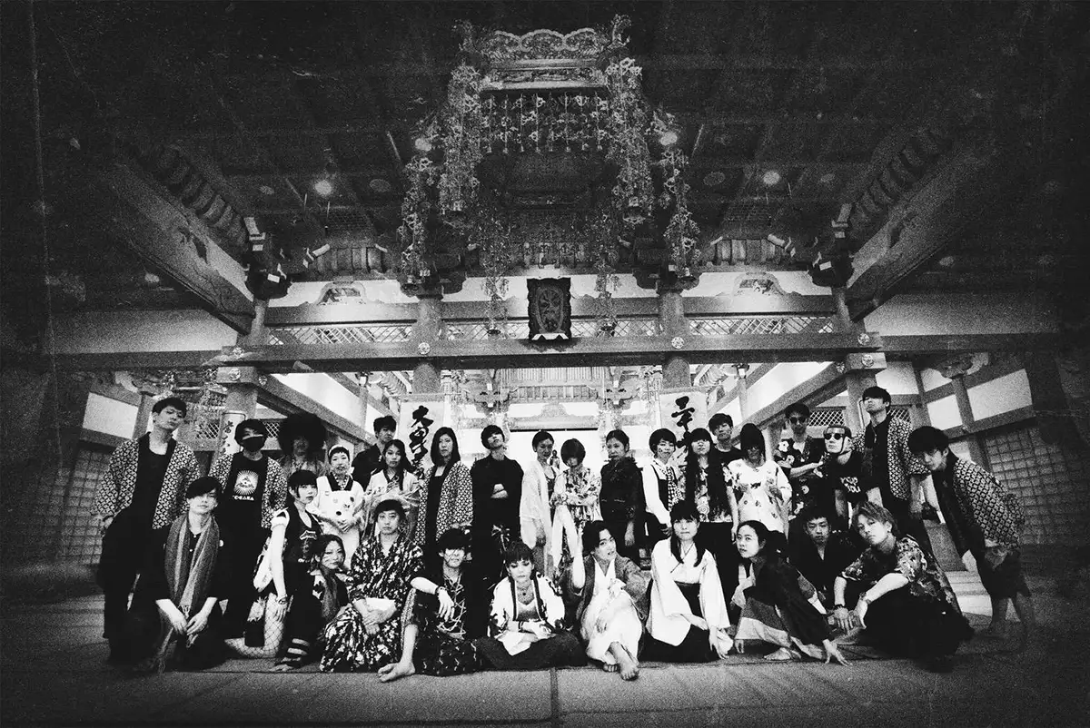 オワリズム弁慶アー写