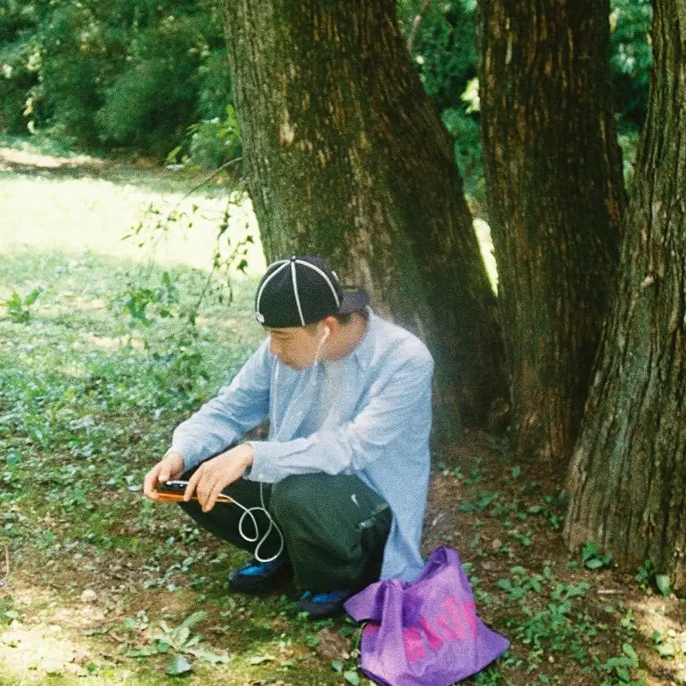 『don’t trust me, but trust me』WiLアートワーク