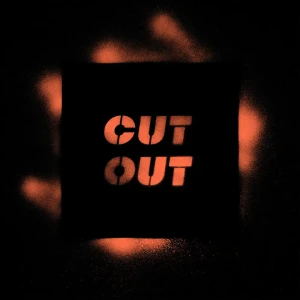 『CUT OUT』/ 80KIDZアートワーク