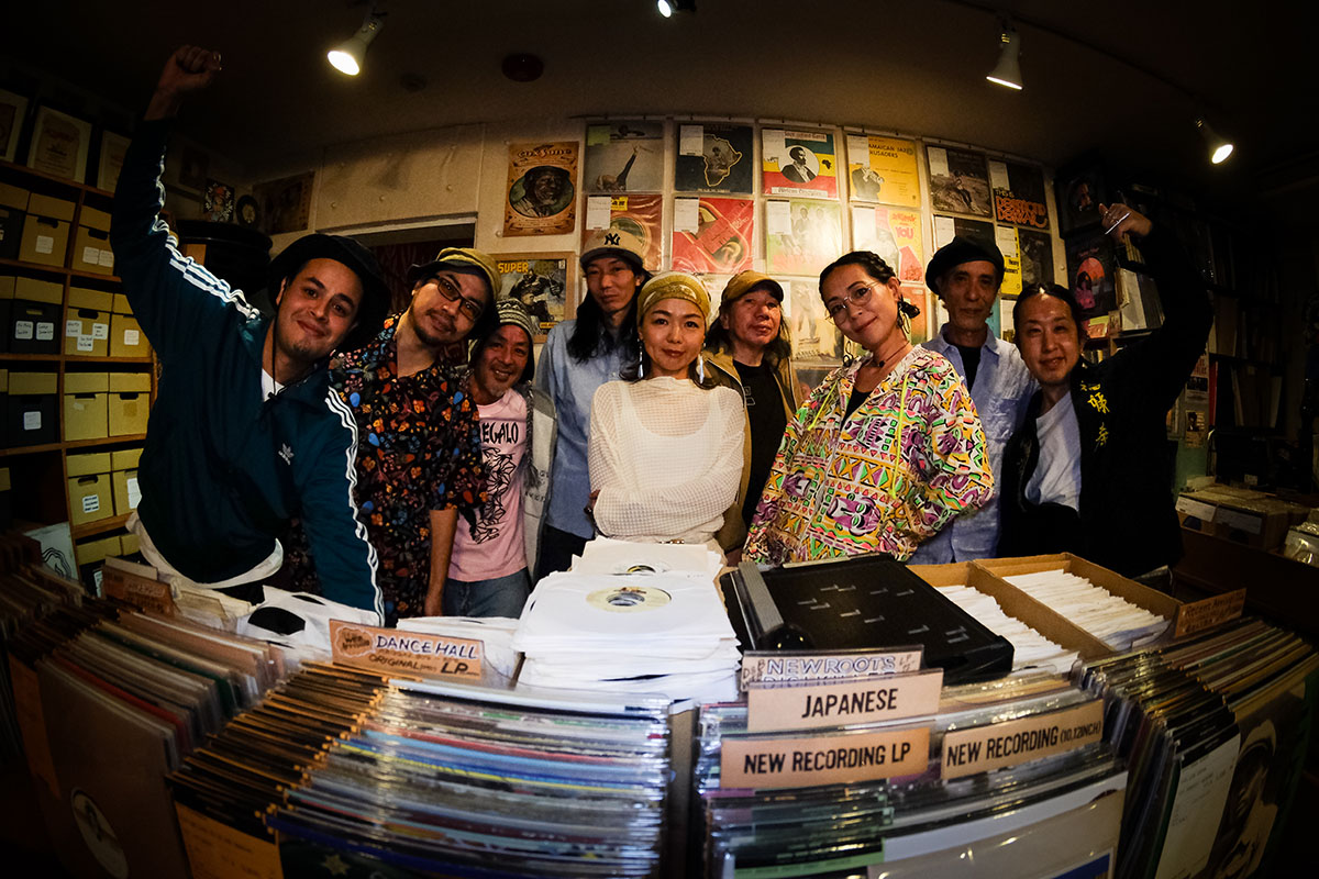 ROJO REGALOアー写