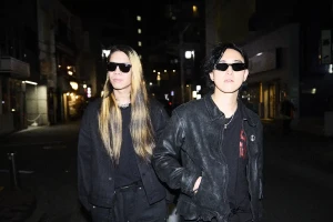 UNCOVER HIVESアー写