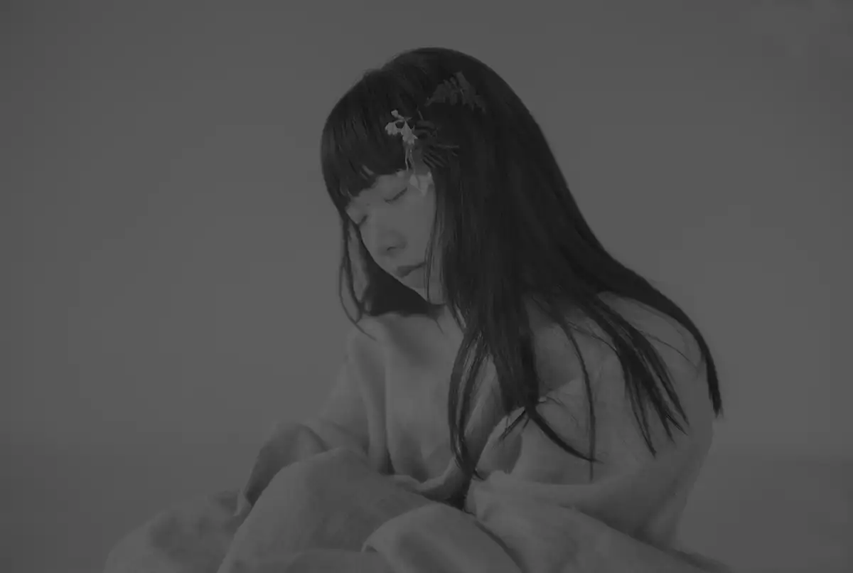 青葉市子アー写