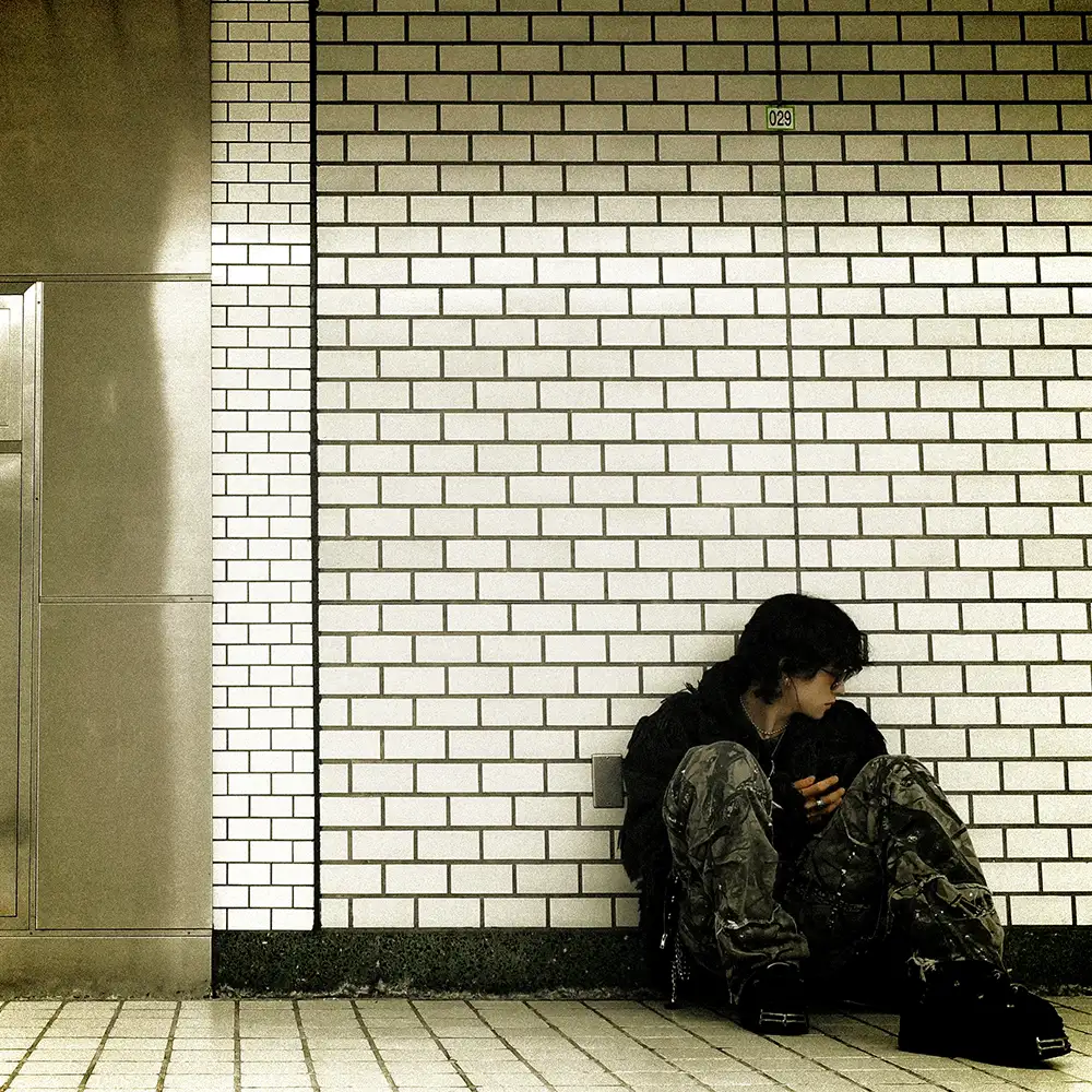 「Dogenzaka」/ Ax11アートワーク