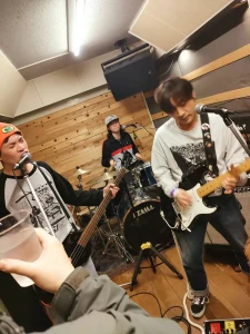 easyアー写