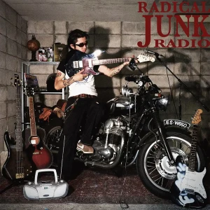 『RADICAL JUNK RADIO』/ Eco Skinnyアートワーク