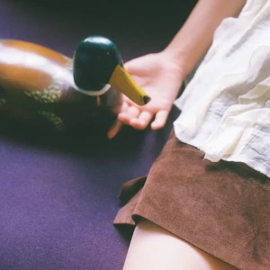 「国際ロマンス詐欺」 岩崎桃子アートワーク