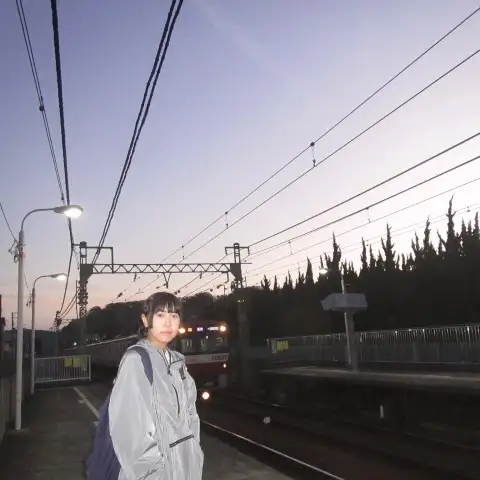 「プラットフォーム」/ 金魚太郎アートワーク