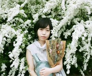 小林未季アー写