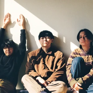 年齢バンドアー写