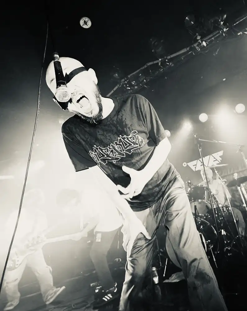 SLIGHT SLAPPERSアー写